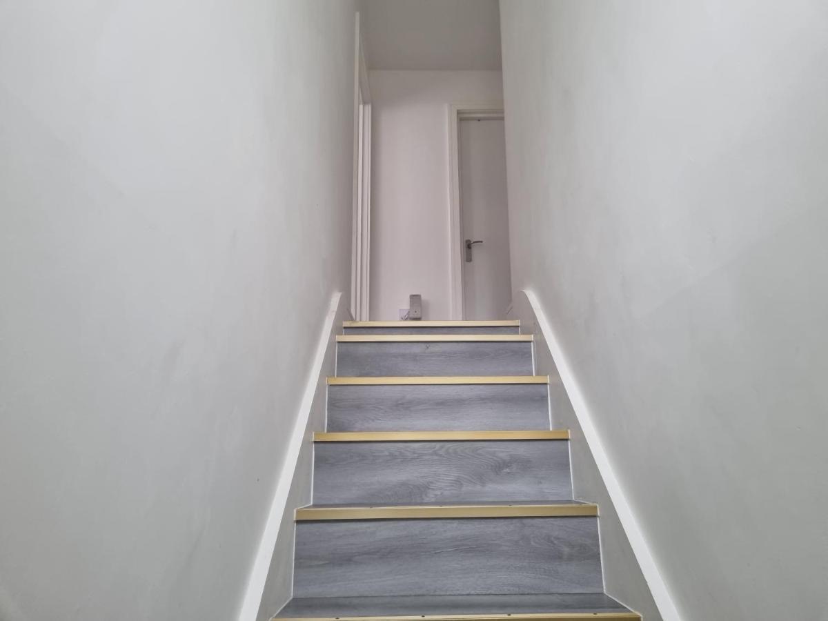 Ferienwohnung Guess Bungalow Wembley London Exterior foto